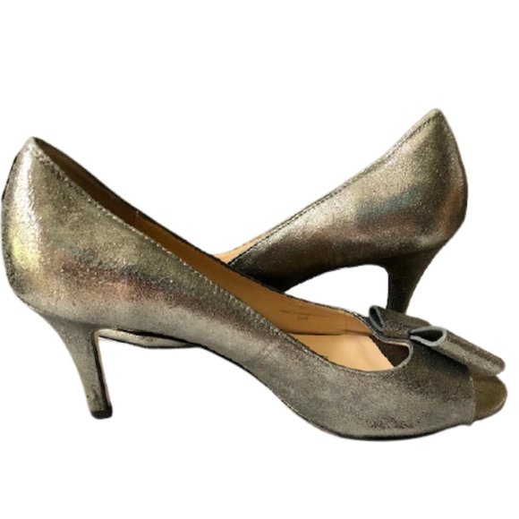 Kate Spade Platinum Sparkly Peep Toe Bow Pumps - 8.5M - Picture 5 of 11